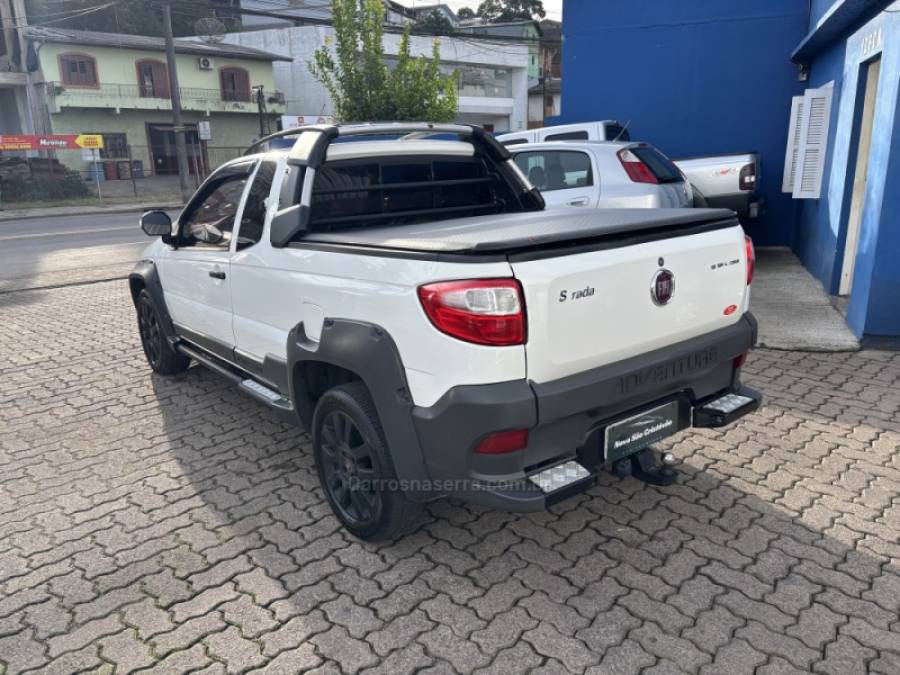FIAT - STRADA - 2014/2014 - Branca - R$ 58.900,00