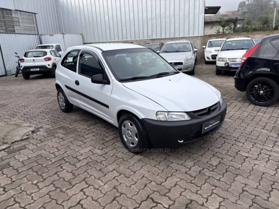 CHEVROLET - CELTA - 2004/2005 - Branca - R$ 16.500,00