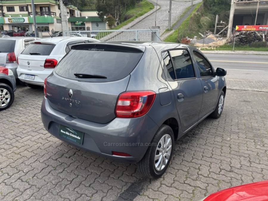 RENAULT - SANDERO - 2017/2018 - Cinza - R$ 42.900,00
