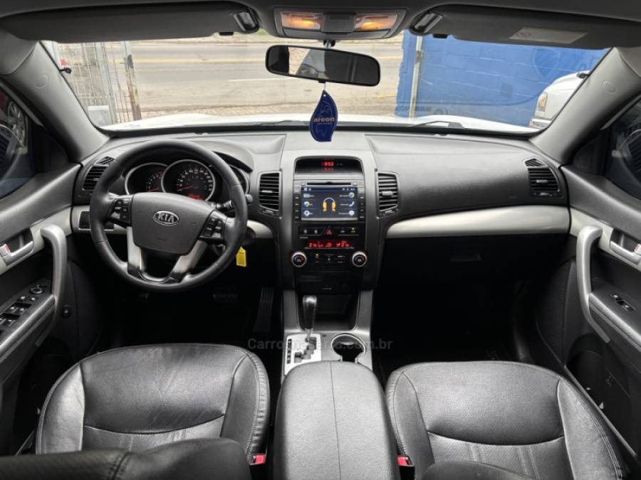 KIA MOTORS - SORENTO - 2011/2012 - Branca - R$ 66.900,00