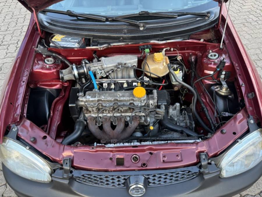 CHEVROLET - CORSA - 1997/1997 - Vermelha - R$ 18.500,00