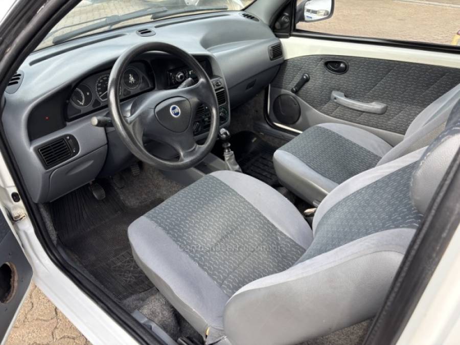 FIAT - PALIO - 2002/2002 - Branca - R$ 15.000,00