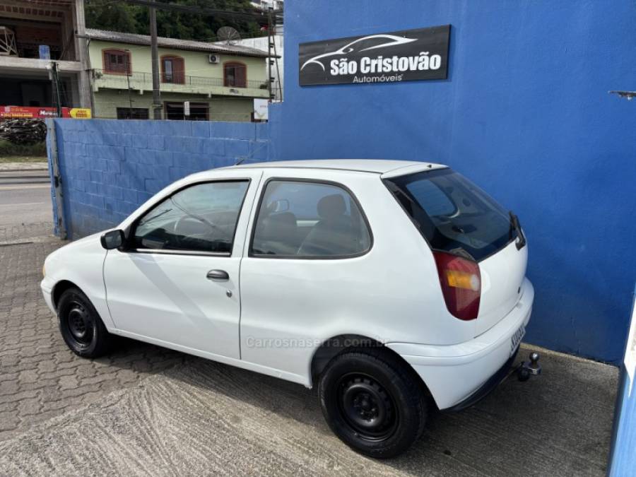 FIAT - PALIO - 2002/2002 - Branca - R$ 15.000,00
