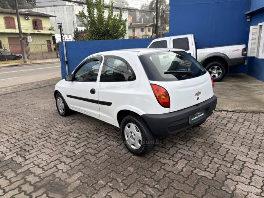 CHEVROLET - CELTA - 2004/2005 - Branca - R$ 16.500,00