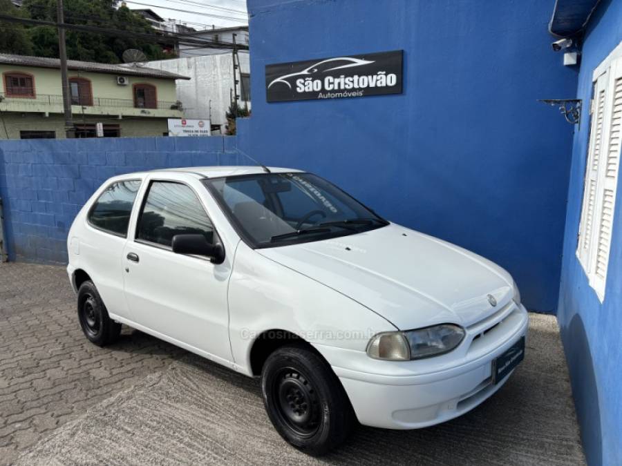 FIAT - PALIO - 2002/2002 - Branca - R$ 15.000,00