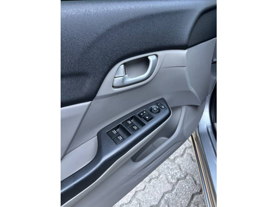 HONDA - CIVIC - 2014/2015 - Cinza - R$ 78.900,00