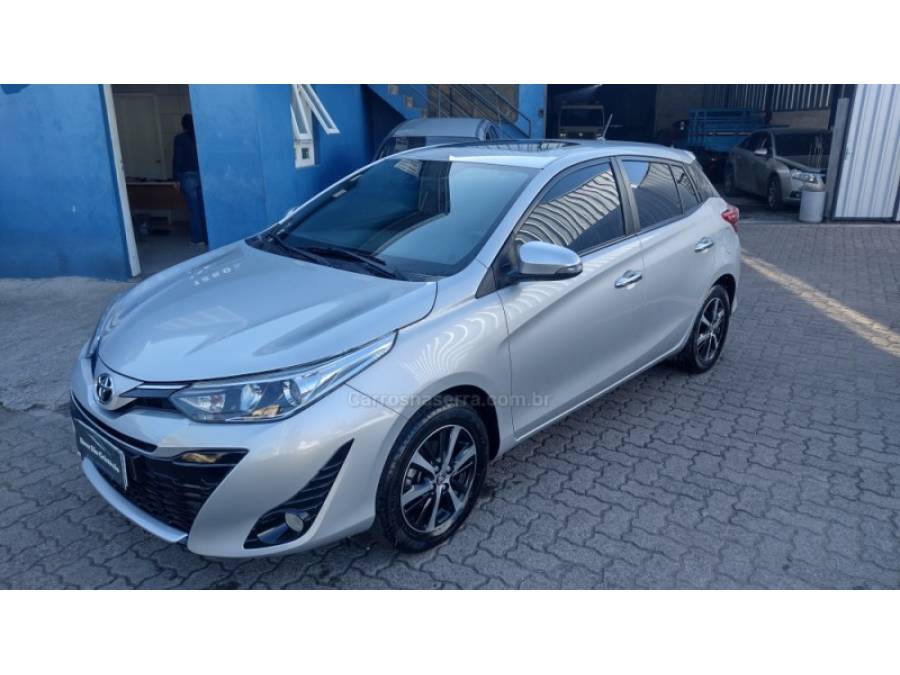 TOYOTA - YARIS - 2018/2019 - Prata - R$ 82.900,00