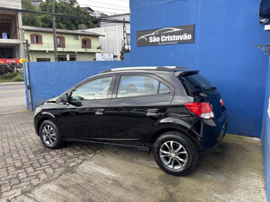 CHEVROLET - ONIX - 2013/2013 - Preta - R$ 42.900,00