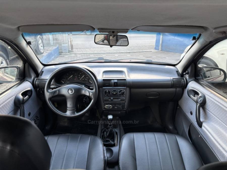 CHEVROLET - CORSA - 1997/1997 - Vermelha - R$ 18.500,00
