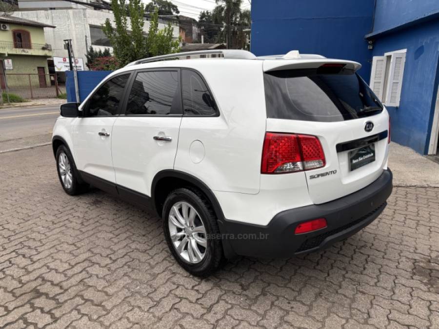 KIA MOTORS - SORENTO - 2011/2012 - Branca - R$ 66.900,00