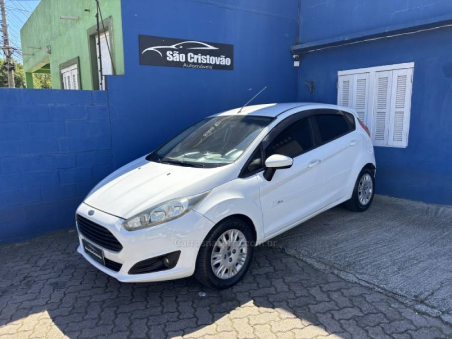 FORD - FIESTA - 2014/2015 - Branca - R$ 49.900,00