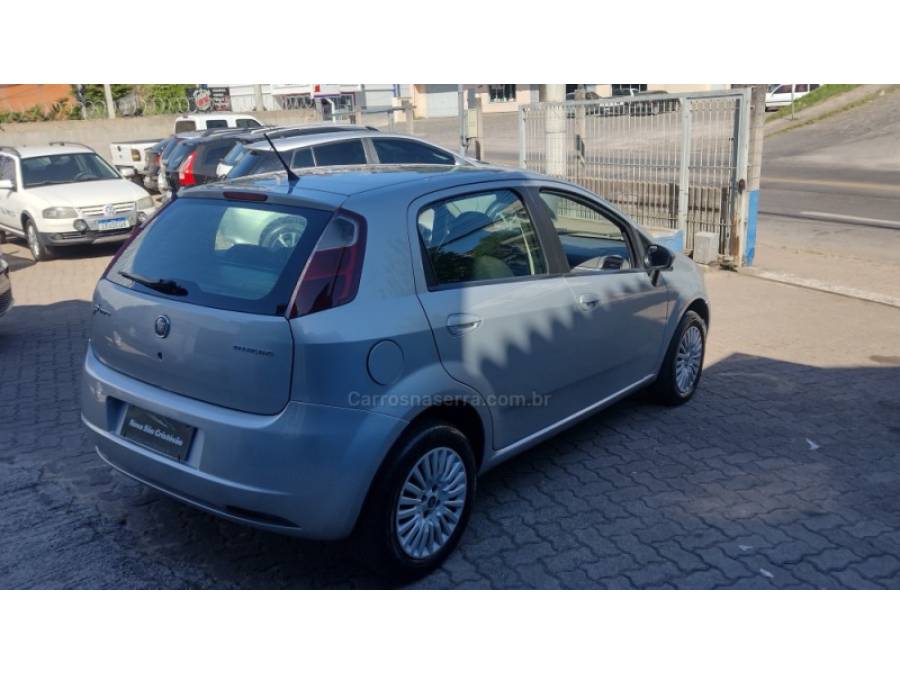 FIAT - PUNTO - 2011/2011 - Prata - R$ 34.900,00