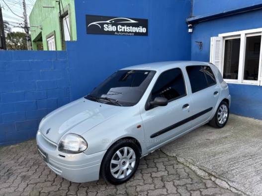 RENAULT - CLIO - 2001/2001 - Prata - R$ 18.000,00