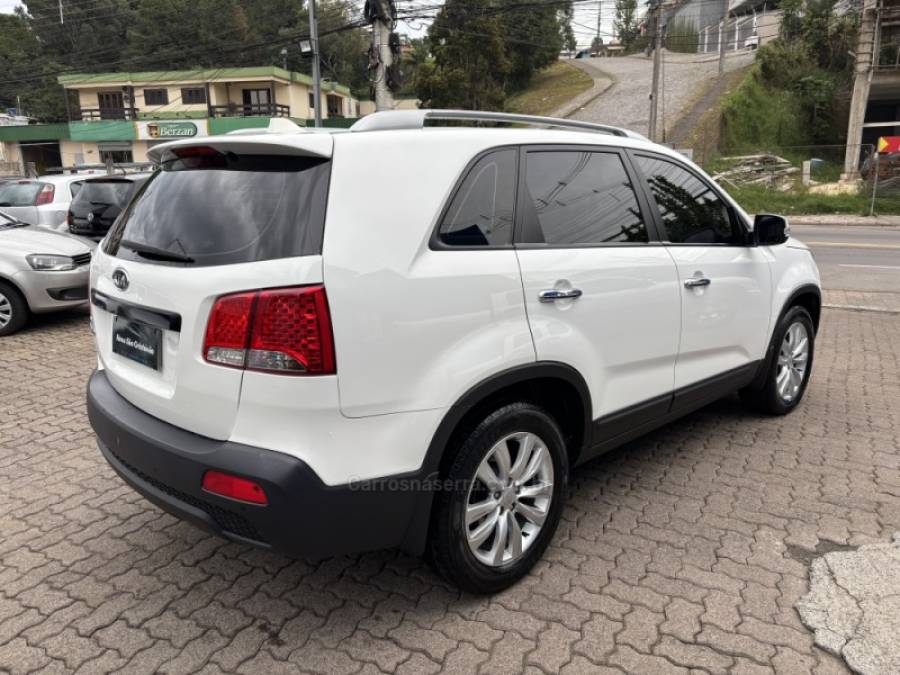 KIA MOTORS - SORENTO - 2011/2012 - Branca - R$ 66.900,00