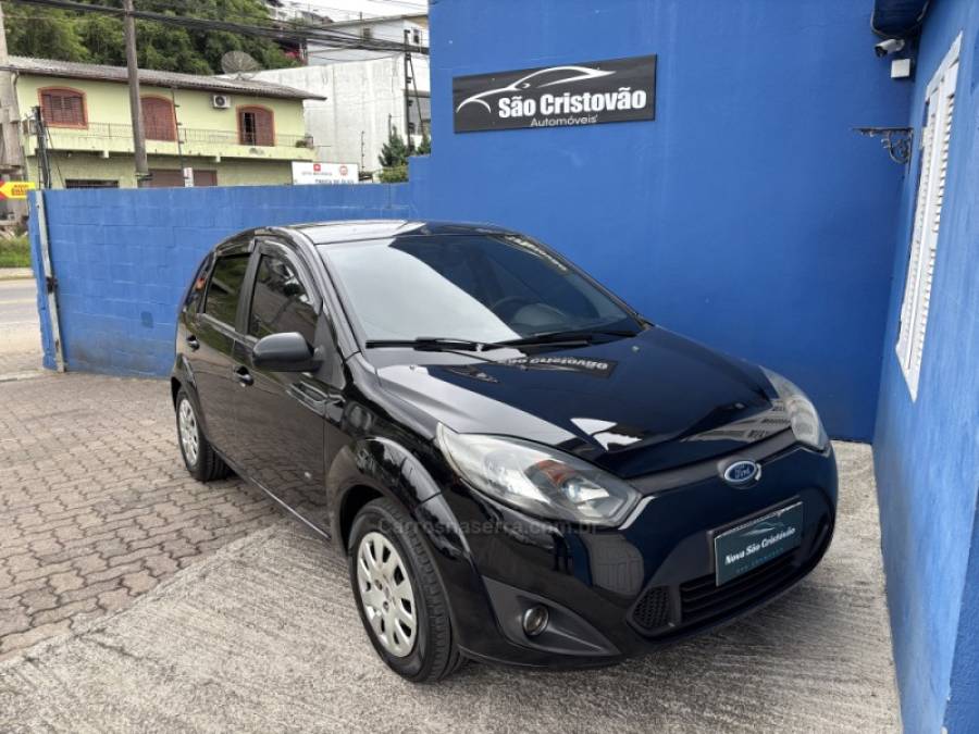 FORD - FIESTA - 2013/2014 - Preta - R$ 30.500,00