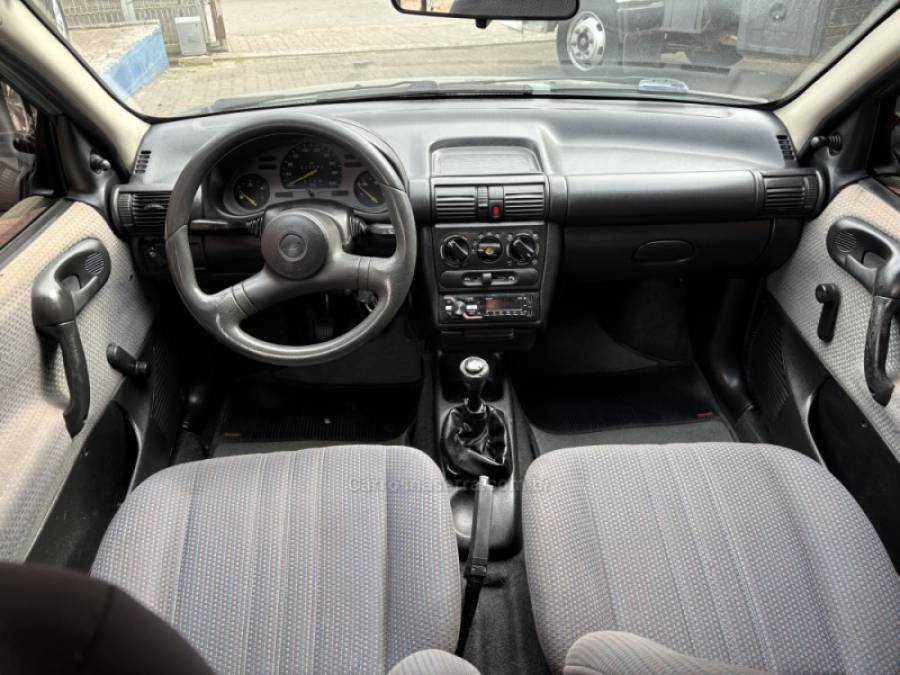 CHEVROLET - CORSA - 1998/1999 - Verde - R$ 17.500,00